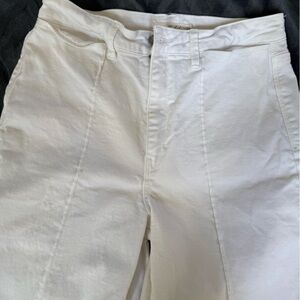 White cropped jeans with raised seam in front